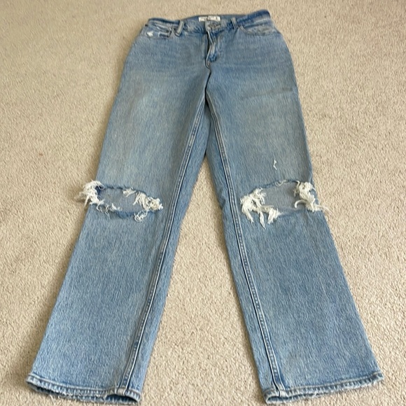 Abercrombie & Fitch Denim - Abercrombie & Fitch 90’s Straight distressed denim